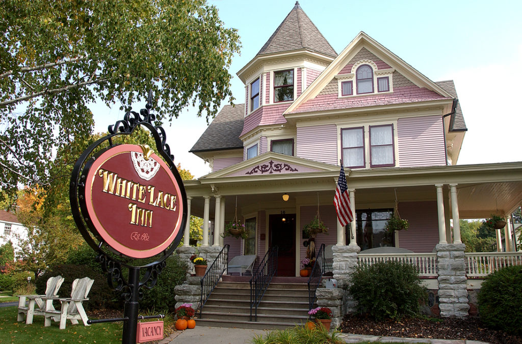 Door County, WI Lodging & Accommodations | White Lace Inn