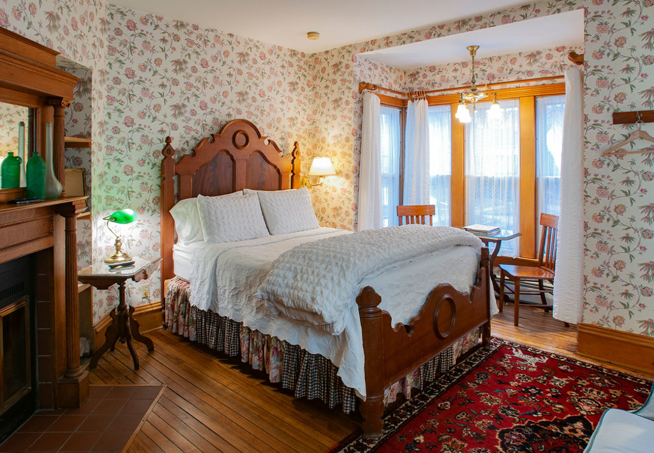 Door County, WI Lodging & Accommodations | White Lace Inn